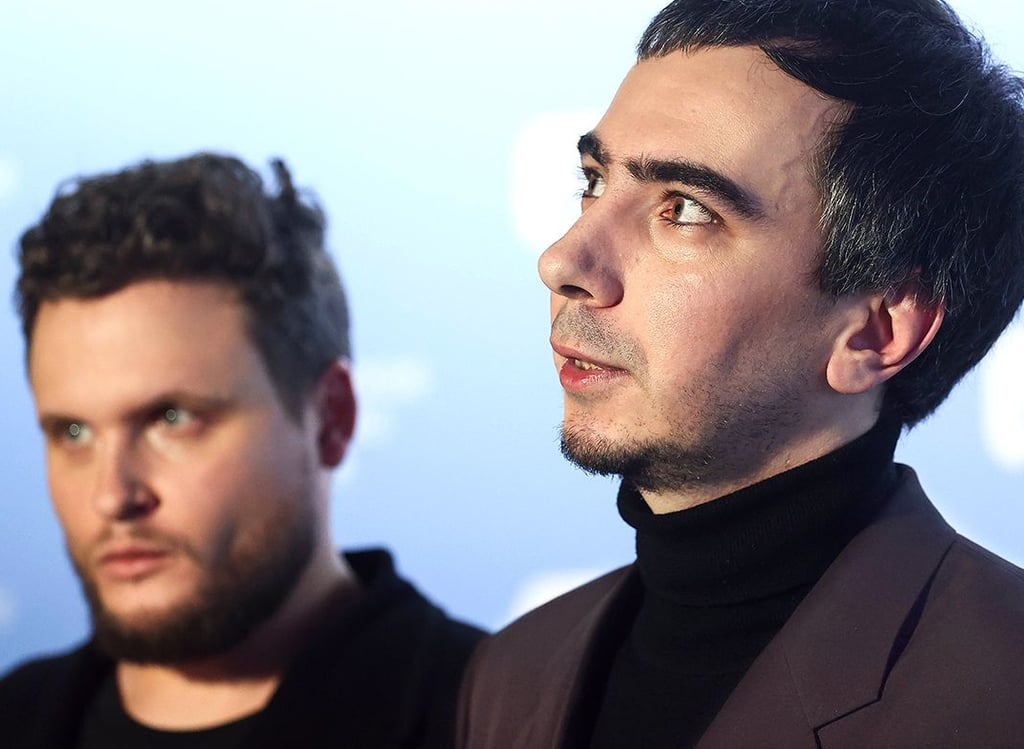 Das Komiker-Duo Vovan und Lexus hat zum wiederholten Mal erfolgreich Politiker am Telefon veralbert.