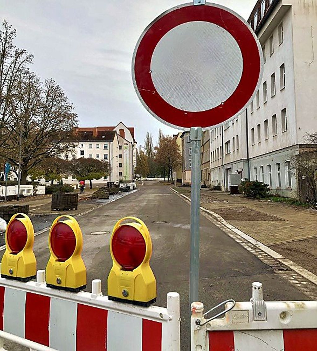 Am Schützenplatz in Zeitz ist wegen der Bausteller npch gesperrt.