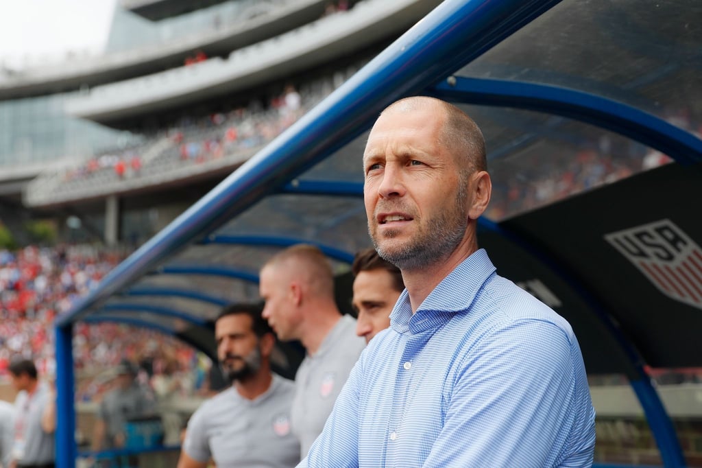 Gregg Berhalter (r) Trainer des US-Teams.