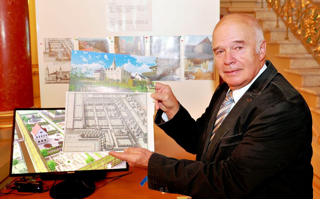 Schloss-Fördervereinsvorsitzender Klaus Bogoslaw gab anlässlich der Preisverleihung in Magdeburg einen kleinen Eindruck vom visualisierten Renaissancegarten.