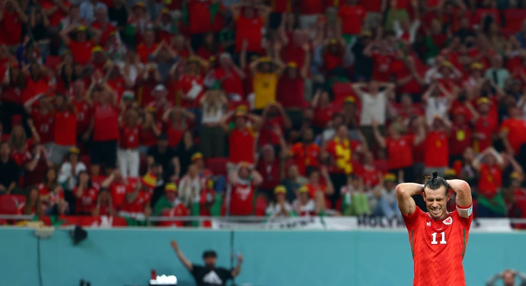 Gareth Bale von Wales ärgert sich über eine verpasste Chance.