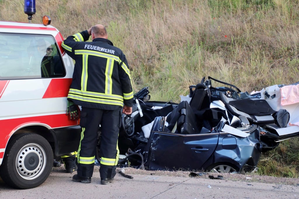 Bei dem Unfall auf der A14 bei Halle sind am 9. Juni drei Menschen ums Leben gekommen.