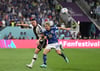 Hat nach Bastian Schweinsteiger einen schweren Abwehrfehler begangen: Niklas Süle (l) im Spiel gegen Japan in Aktion.