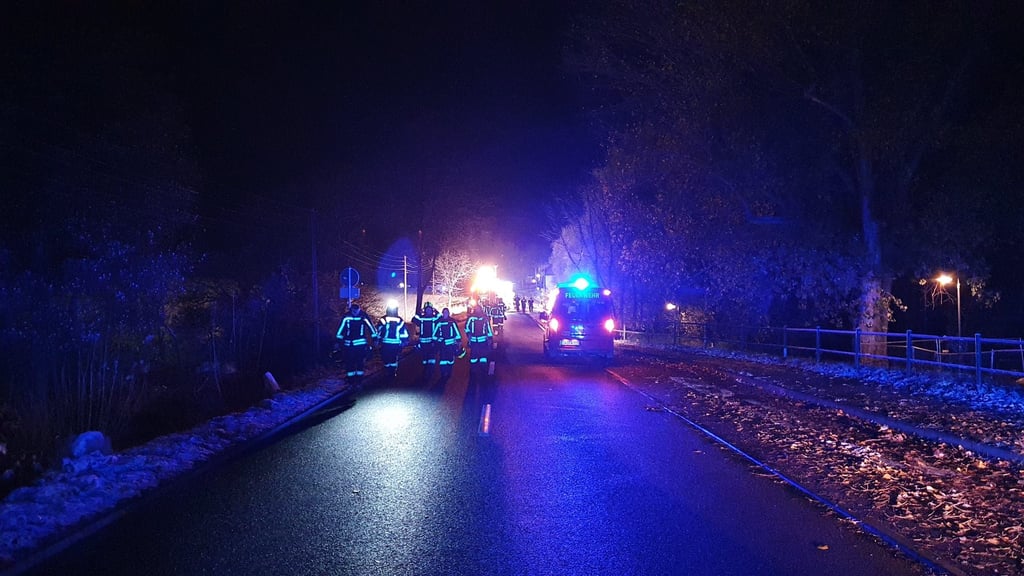 Bei dem Unfall am 18. November sind drei Fahrzeuge ineinander gekracht.