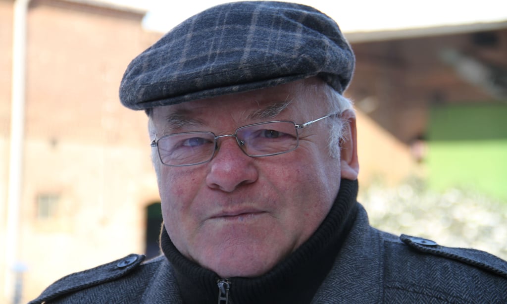 Mehringens Ortsbürgermeister Albrecht Schneidewind muss sich warm anziehen. Allein seine Abschlagszahlungen für Gas sollen ab Dezember höher sein als die Rente, die er monatlich bezieht.