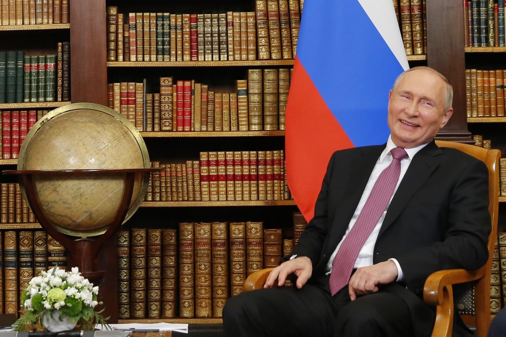Der russische Präsident Wladimir Putin zeig sich amüsiert (Archivbild).
