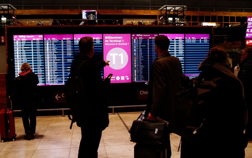 Der Hauptstadtflughafen BER hatte zwischenzeitlich den Flugbetrieb aufgrund einer Aktion von Klimaaktivisten eingestellt.