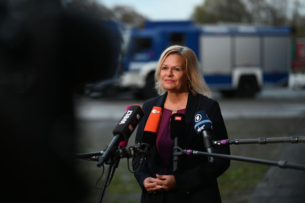Bundesinnenministerin Nancy Faeser bei einem Termin in Emden.