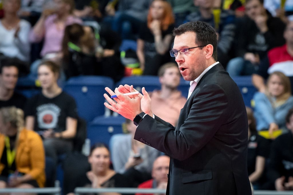 Trainer Cedric Enard von den BR Volleys.