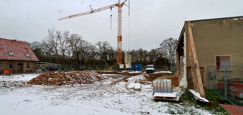 Die Fläche auf dem Diest-Hof Seyda ist vorbereitet. Hier soll das neue Gebäude entstehen.