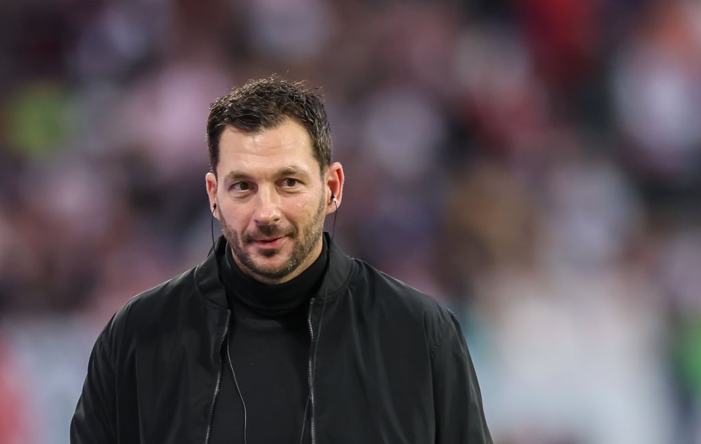 Herthas Trainer Sandro Schwarz ist gut gelaunt.