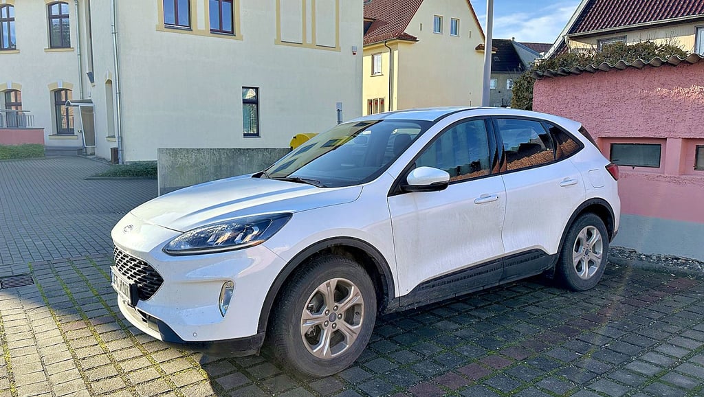 Zu den Dienstfahrzeugen der Stadt Hecklingen, den die Mitarbeiter für den Außendienst nutzen können, gehört auch dieser Ford Kuga.