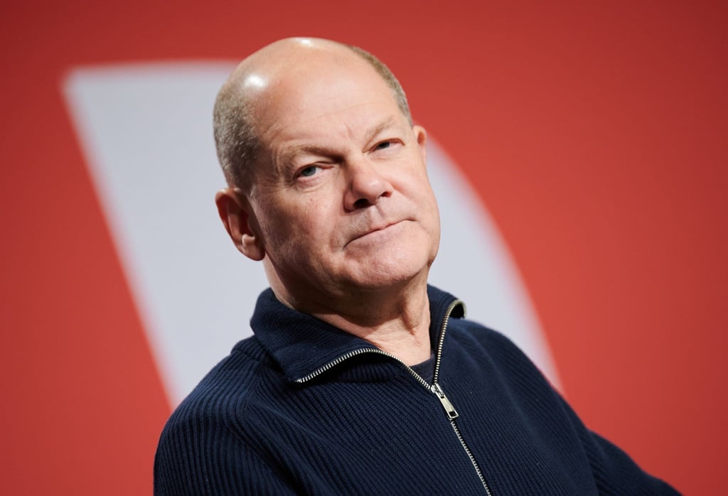 Olaf Scholz spricht im Landesparteitag der SPD Brandenburg im Messezentrum Cottbus.
