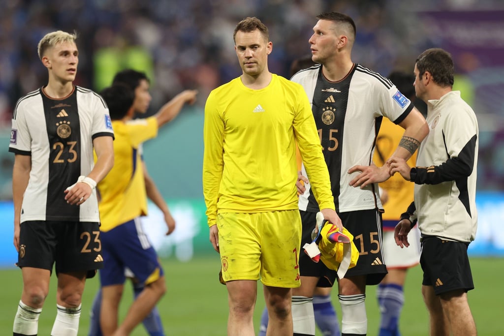 Die deutsche Abwehr um Nico Schlotterbeck (l) und Niklas Süle (r) war nicht sicher gegen Japan.