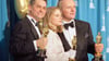 Der Regisseur Jonathan Demme (l-r), die Schauspielerin Jody Foster und der Schauspieler Anthony Hopkins bei der Oscarverleihung 1992.