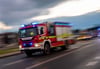 Der Versuch einer 16-Jährigen, auf einem Spielplatz in einer Babyschaukel zu schaukeln, endete mit einem Einsatz der Feuerwehr Raßnitz. 