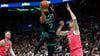 Jaylen Brown (7) von den Boston Celtics in Aktion mit Deni Avdija (9) von den Washington Wizards.