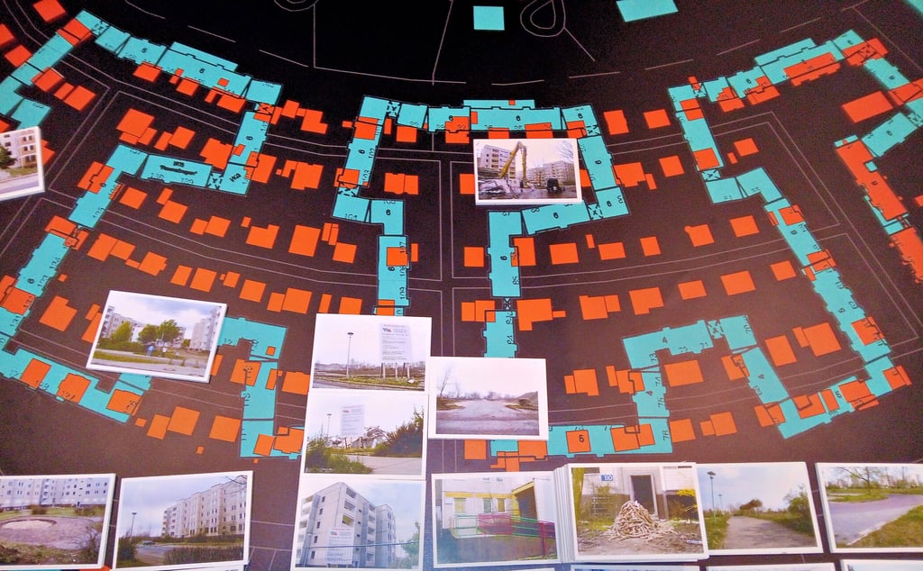 Karte zum Projekt Neustart mit Fotos, die in den vergangenen Jahren entstanden sind und die den Wandel in dem Viertel dokumentieren.