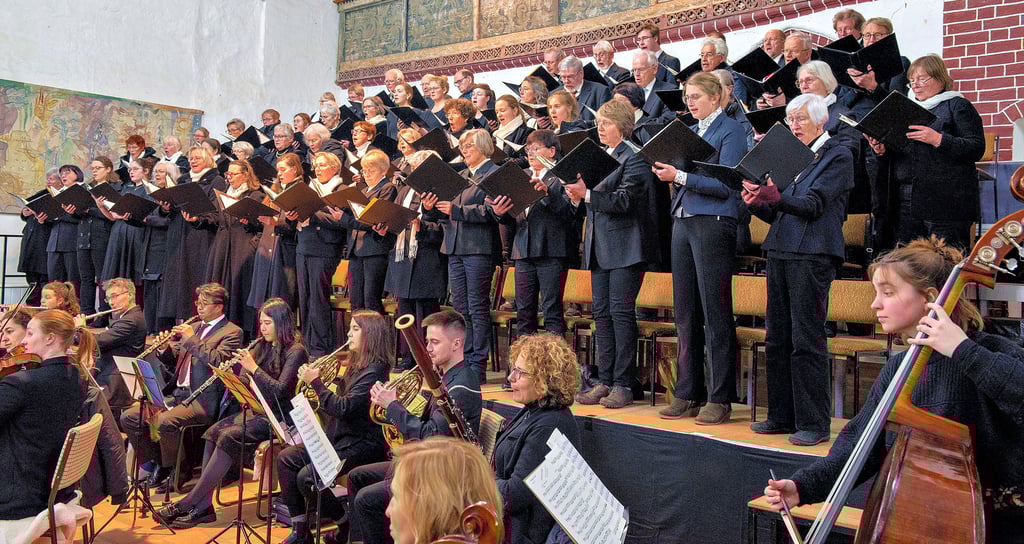 Die Kantorei Salzwedel, Mitglieder der Komischen Oper Berlin und Solisten bereiteten den Konzertbesuchern ein unvergessliches Musikerlebnis.