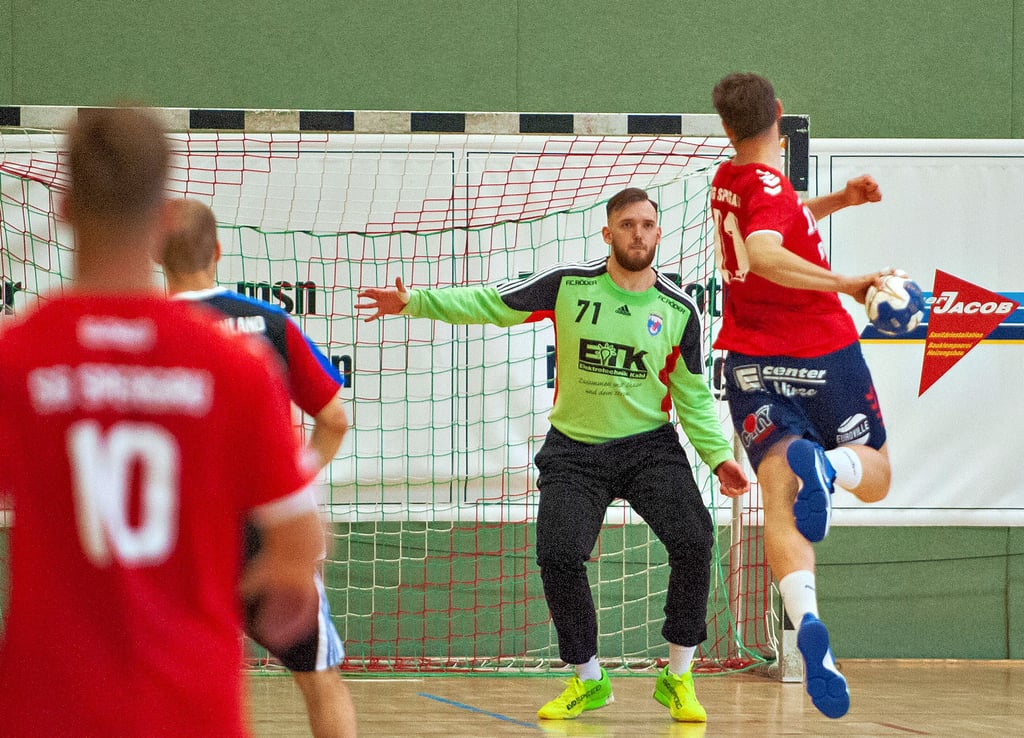 Torhüter Marian Voigt (hier in einem früheren Spiel) trug mit seinen Paraden wesentlich zur Aufholjagd des HC Burgenland in der zweiten Halbzeit gegen Pirna/heidenau bei.
