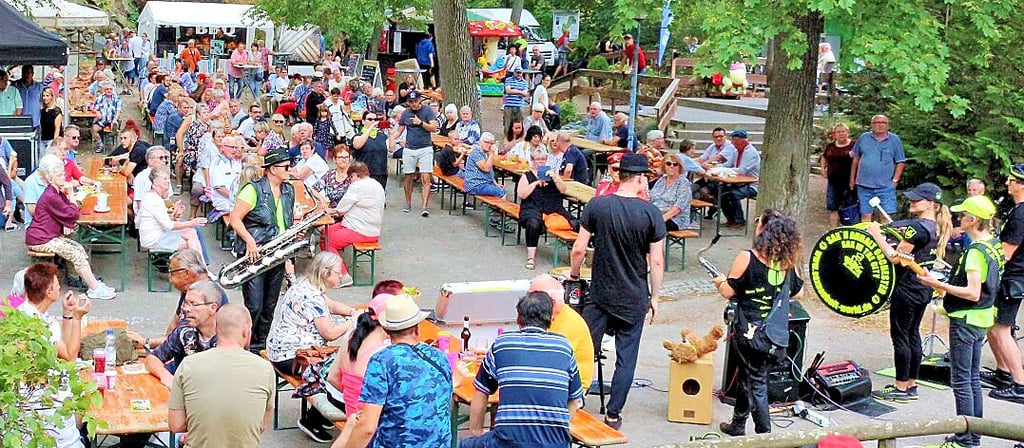Das 31. Bierer Berg Fest, das dieses Jahr stattfand, wurde von Carsten Mende organisiert. Mit seiner Firma „Maxi Top“ organisiert Mende auch im kommenden Jahr die 800-Jahr-Feier in Schönebeck.