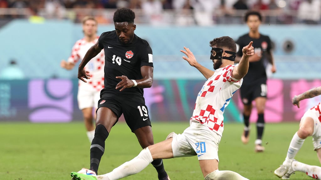 Jisko Gvardiol trug nach seinem Nasenbeinbruch eine Maske.