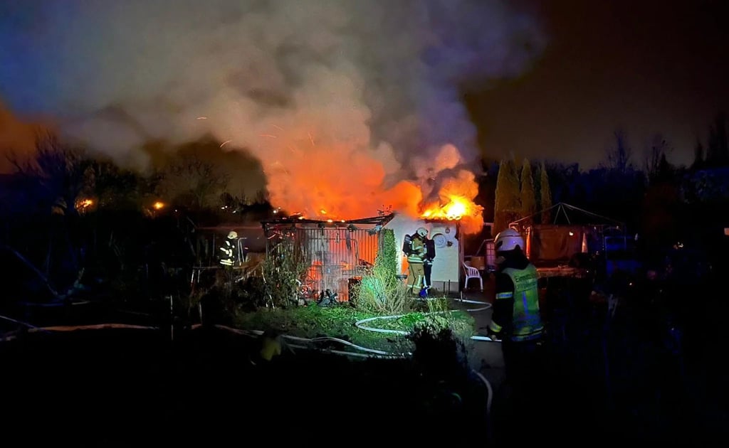 Zu einem Brand kam es in der Nacht zum 29. November 2022 in Oschersleben. Dabei kam ein Mensch ums Leben.