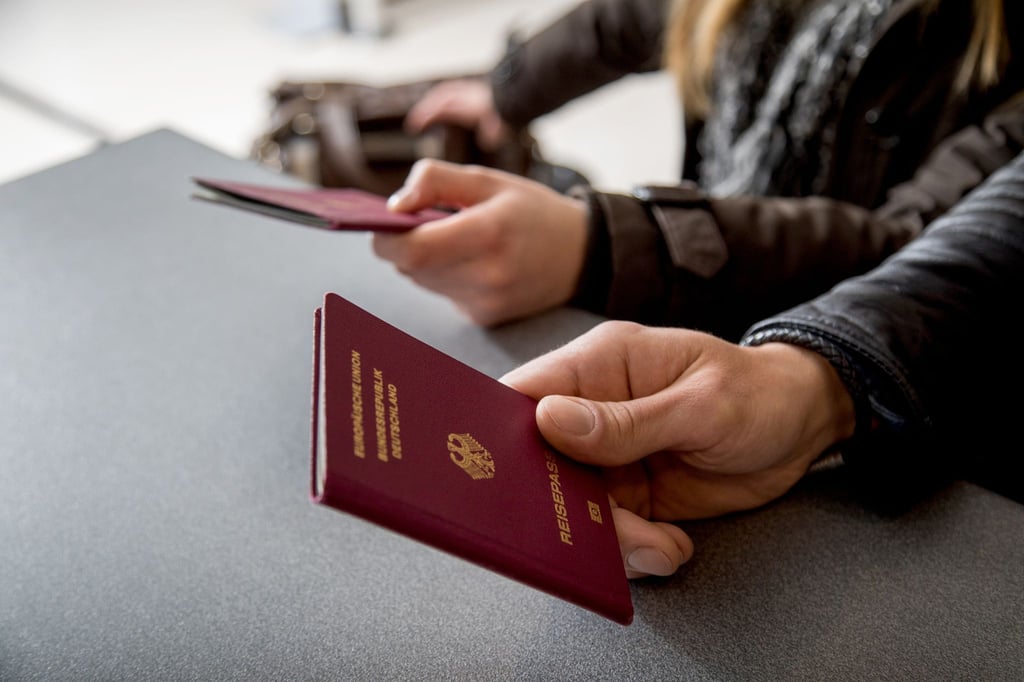 Egal, ob ein Kuba-Reisestempel im Pass zu finden ist oder nicht: Wer seit Mitte Januar 2021 in den Karibikstaat gereist ist, sollte für geplante USA-Reisen lieber ein Visum beantragen.