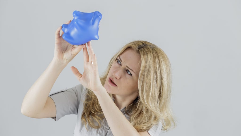 Nach einer Umfrage befürchtet die Mehrheit der 30- bis 59-Jährigen in Deutschland, dass sich ihre wirtschaftliche Situation durch die hohe Inflation längerfristig verschlechtert.