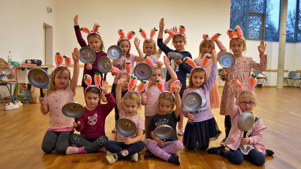 Alle bereit? Die jüngste Tanzgruppe der Sunflowers freut sich schon auf die Weihnachtsshows an diesem Wochenende.