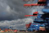 Container werden im Hamburger Hafen umgeschlagen: Die Wirtschaftsstimmung in der Eurozone hat sich im November aufgehellt.