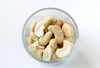 Hochwertige Fette, ordentlich Proteine, Mineralstoffe und Vitamine: Cashewkerne sind in Sachen Nährstoffe regelrechte Streber.