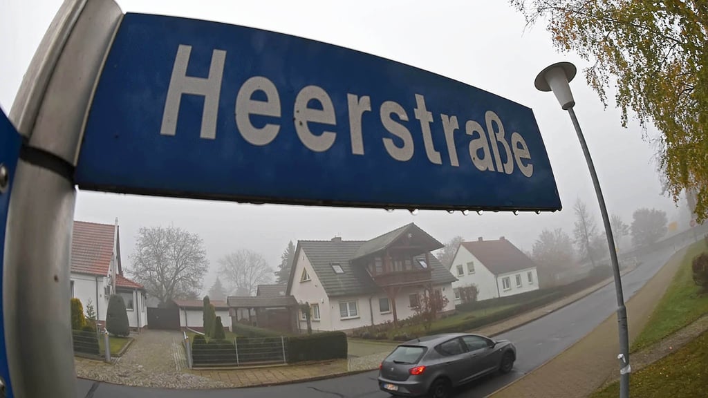 In der Heerstraße in Neu Königsaue gibt es seit einem Jahr Probleme mit der Straßenbeleuchtung.