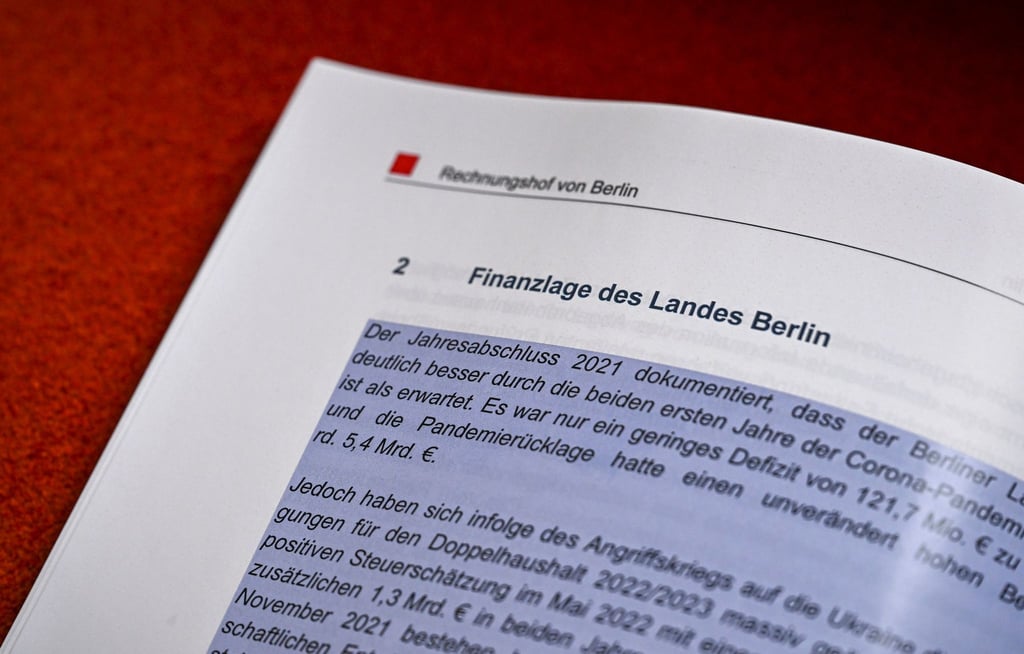 Der Jahresbericht 2022 des Rechnungshofs von Berlin liegt im Abgeordnetenhaus.