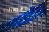 Europaflaggen wehen vor dem Sitz der EU-Kommission in Brüssel.
