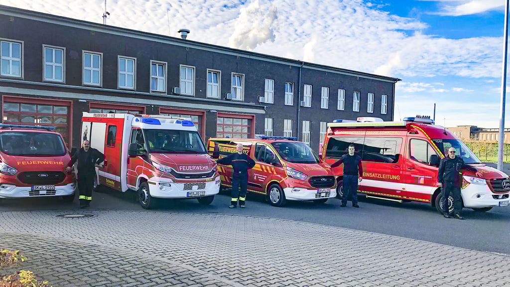 In den vergangenen zwei Jahren wurden vier Feuerwehrfahrzeuge in der Gemeinde Schkopau angeschafft: ein MTW für die Ortswehr Lochau (v. l. n. r.), ein TSF-W für die Ortswehr Röglitz, ein MTW für die Ortswehr Luppenau und ein Einsatzleitwagen, der bei der Ortswehr Ermlitz stationiert ist.
