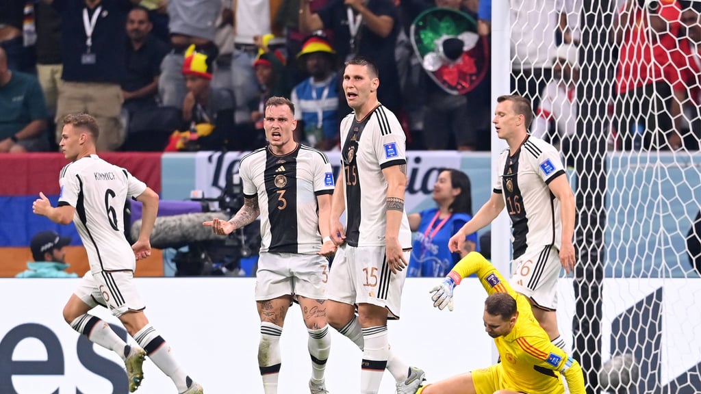 Für Deutschland um die RB-Profis David Raum (2.v.l.) und Lukas Klostermann (r.) endet die WM bereits nach der Gruppenphase.