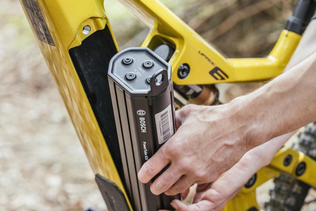 Austausch fällig? Wenn ein neuer Akku ans E-Bike soll, muss der alte korrekt entsorgt werden.