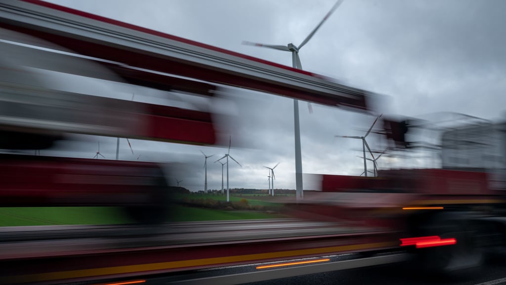 In Saaleck und Lengefeld hat wegen des Baus der neuen Ortsumgehung der Schwerlastverkehr zugenommen. Einwohner beklagen Schäden und fehlende Sicherheit.