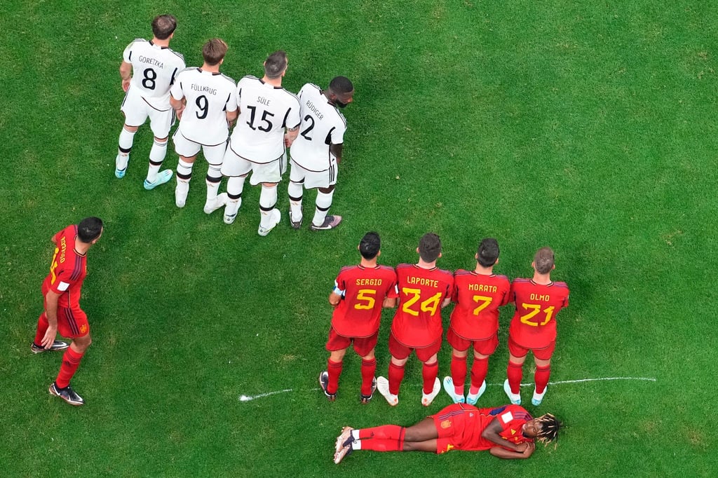 Vor dem Gruppenfinale beginnen die Rechenspiele.