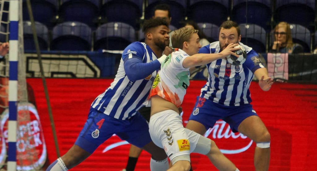 Gisli Kristjansson musste gegen den FC Porto wieder harte Treffer einstecken. Am Ende fehlten dem Isländer und dem SCM Sekundenbruchteile zum Sieg.