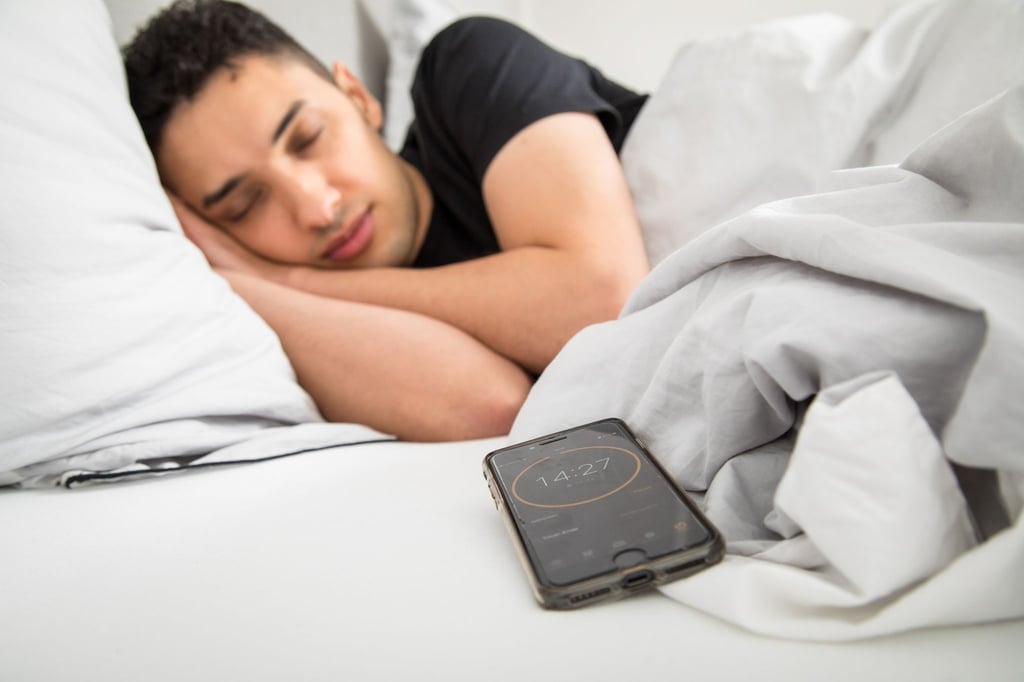 Ein kleines Nickerchen gibt Energie für den Rest des Tages. Zu lang sollte es aber nicht sein - sonst findet man am Abend nicht zur Ruhe.