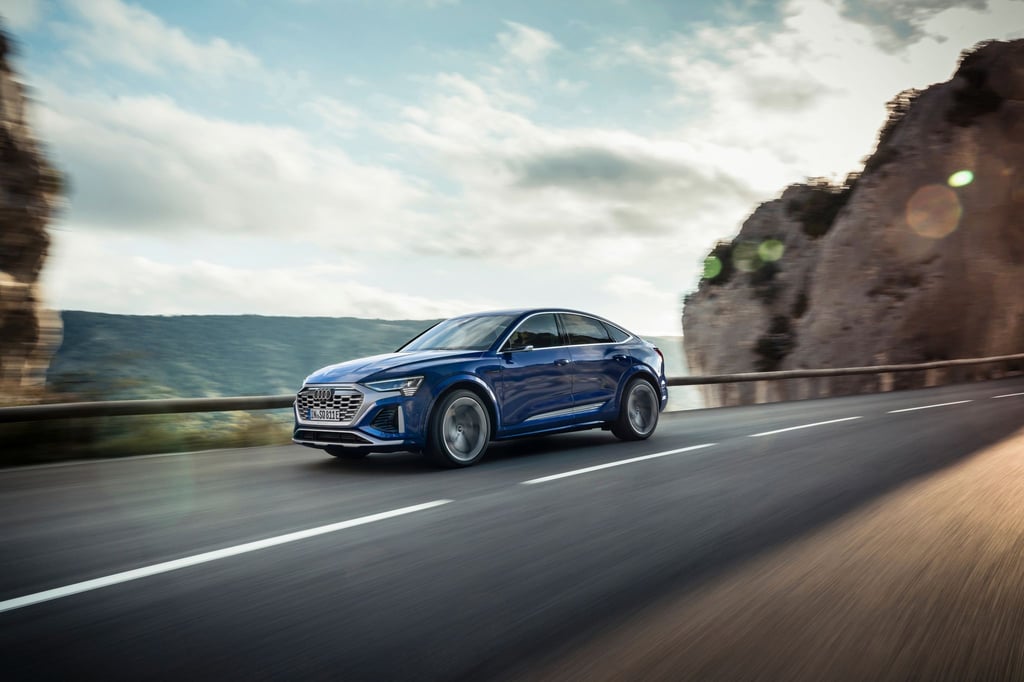 Zum Themendienst-Bericht vom 9. November 2022: An seinem Kühler sollst du ihn erkennen: Audis neuer Q8 E-Tron.