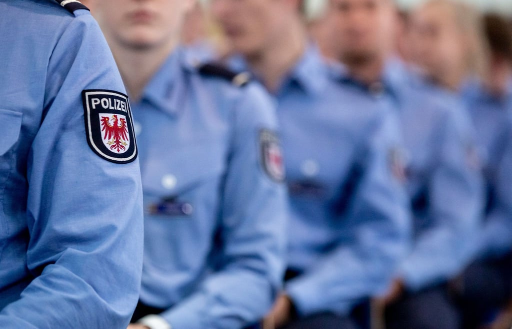 Angehende Polizistinnen und Polizisten der Polizei Brandenburg.