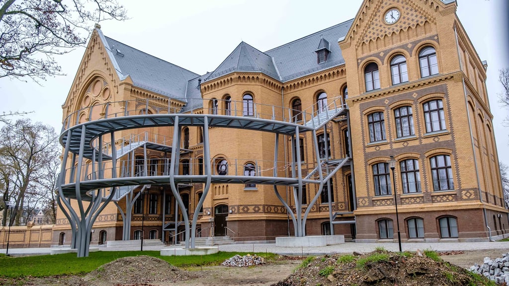 Das Haus Melanchthon mit dem umstrittenen so genannten „Skywalk“