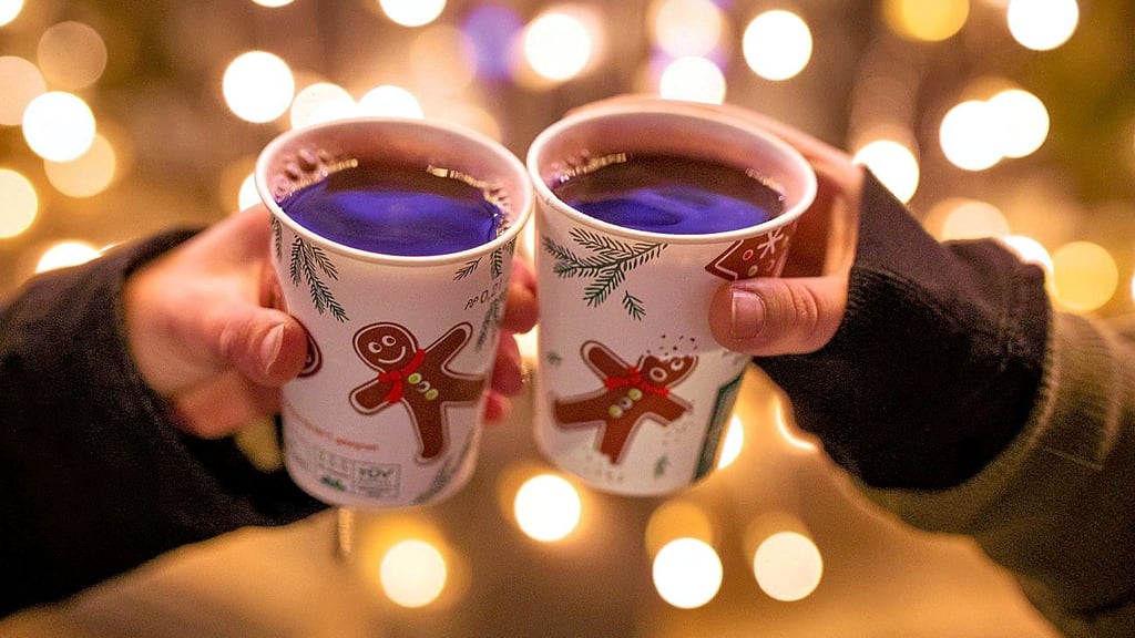 Glühwein im Lichterglanz können Besucher ab dem 16. Dezember in Thale genießen.