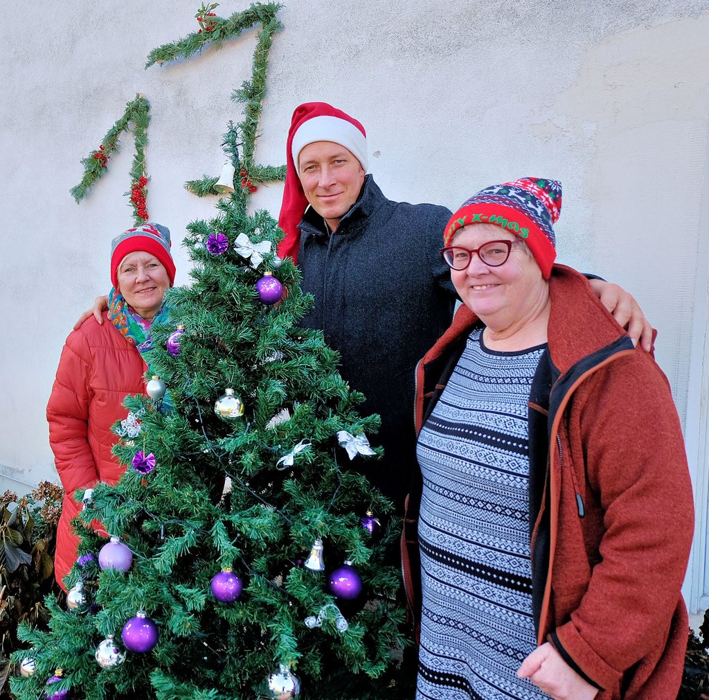 Simone Bösigk, Bürgermeister Markus Kralisch und Simonetta Leisker gehören mit zum Organisationsteam. Das Trio hofft, dass bei der Erstauflage des lebendigen Adventskalenders alles glatt über die Bühne geht.