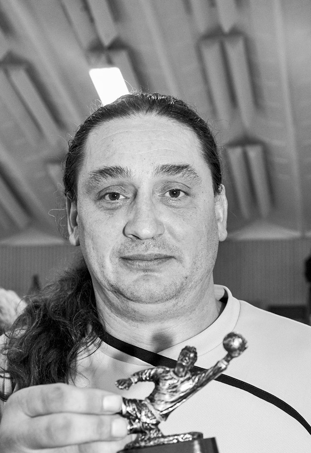 Fußballschiedsrichter Falko Karls ist unerwartet verstorben.
