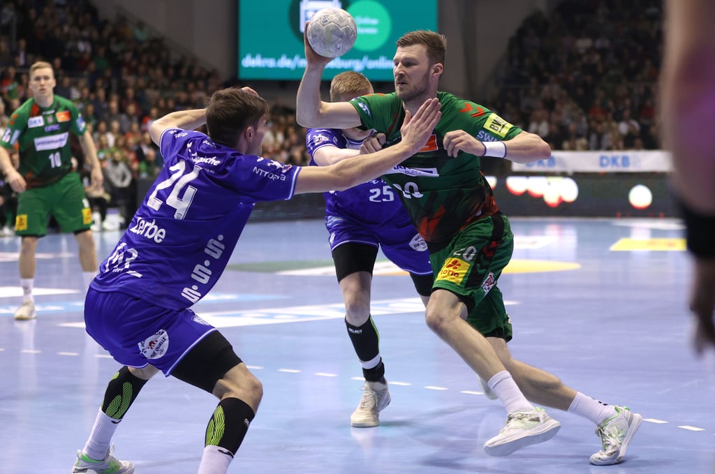 Der SC Magdeburg ließ sich auch vom TBV Lemgo nicht stoppen. Philipp Weber (r.) erzielte drei Treffer beim 37:33-Erfolg.