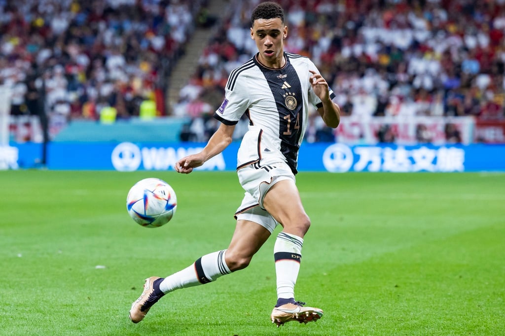 Der FC Bayern plant lange mit dem bis zum Sommer 2026 vertraglich gebundenen Jamal Musiala.